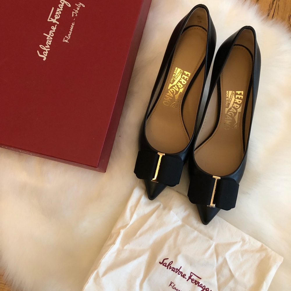 Black Salvatore Ferregamo pumps